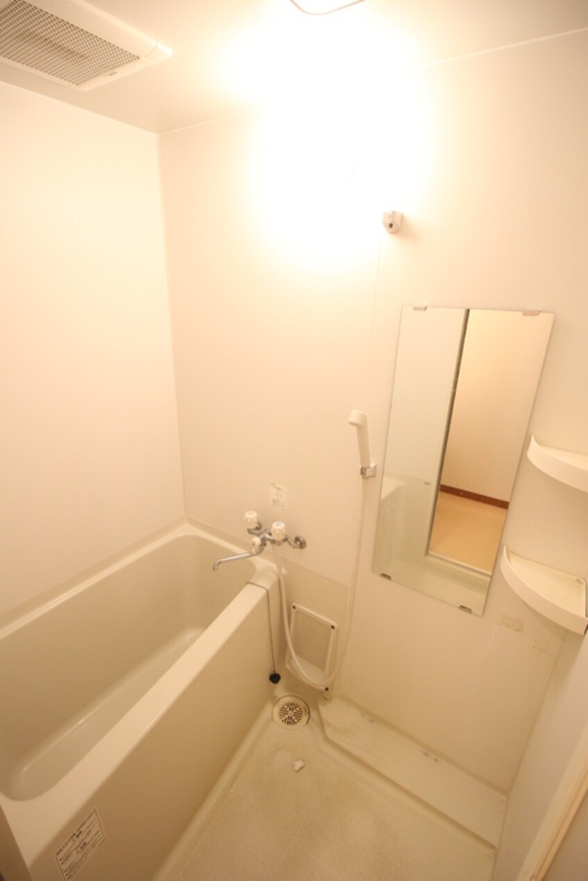 バス／シャワールーム等 ﾎﾜｲﾄﾊｲﾑKAGAMIISHI