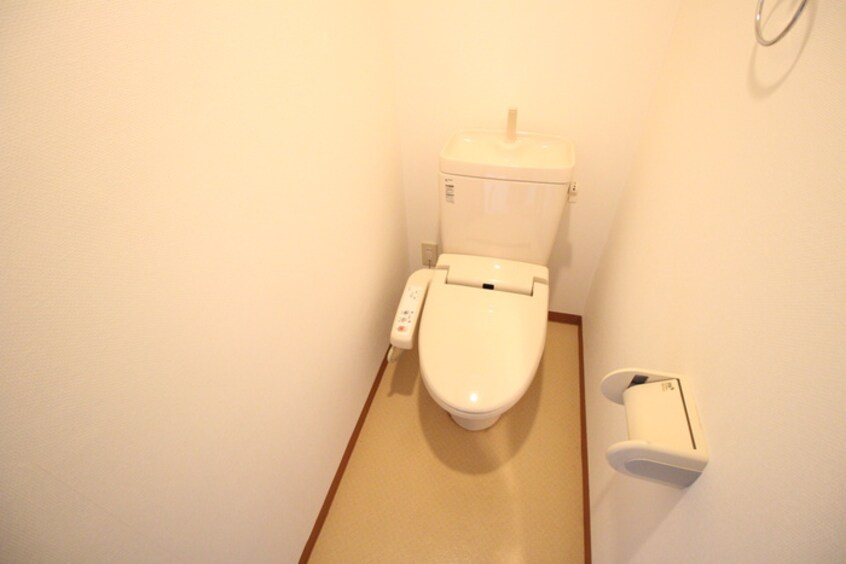 トイレ ﾎﾜｲﾄﾊｲﾑKAGAMIISHI