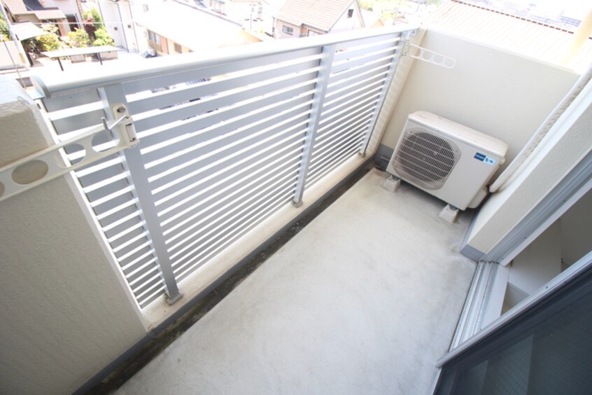 ベランダ・バルコニー ﾎﾜｲﾄﾊｲﾑKAGAMIISHI