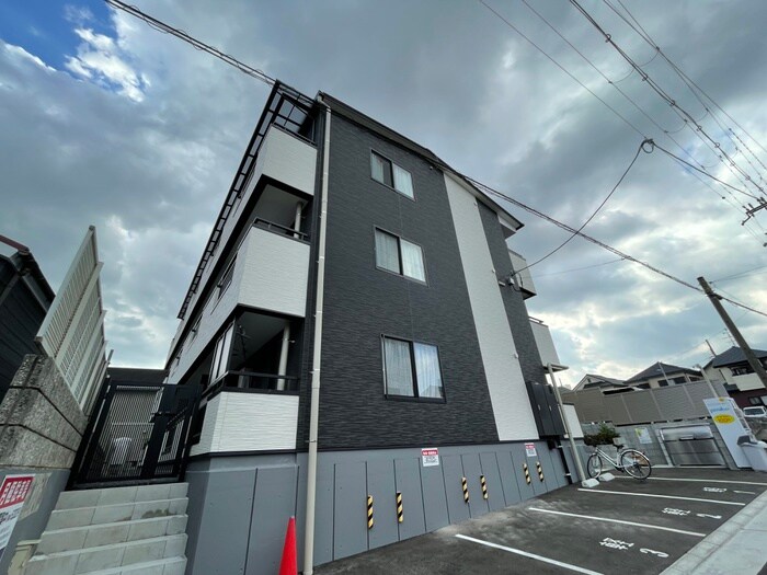 外観写真 クラウディア中宮