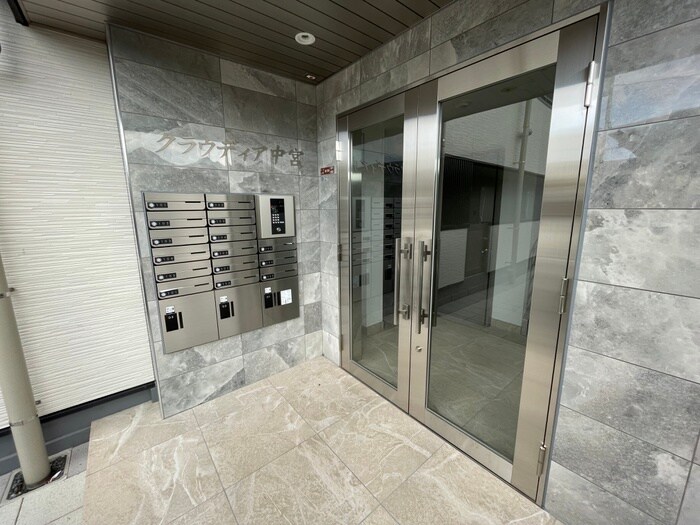 エントランス部分 クラウディア中宮