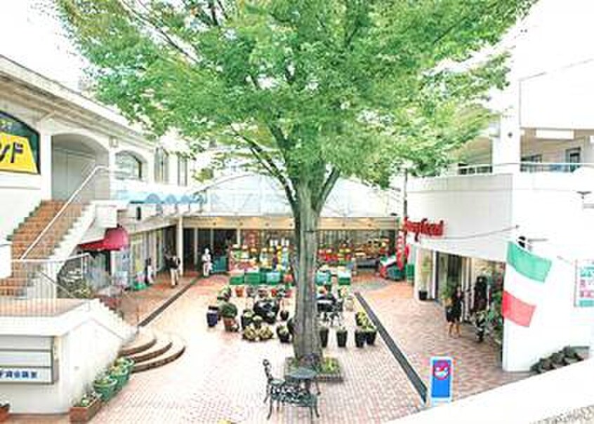 鴻池グランビュー(ショッピングセンター/アウトレットモール)まで1353m エスト・ステ－ブル