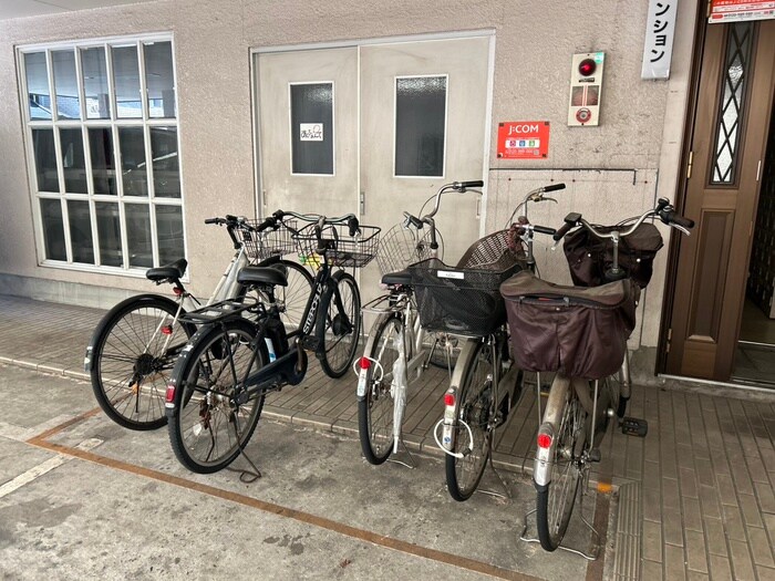 駐輪場 横山マンション
