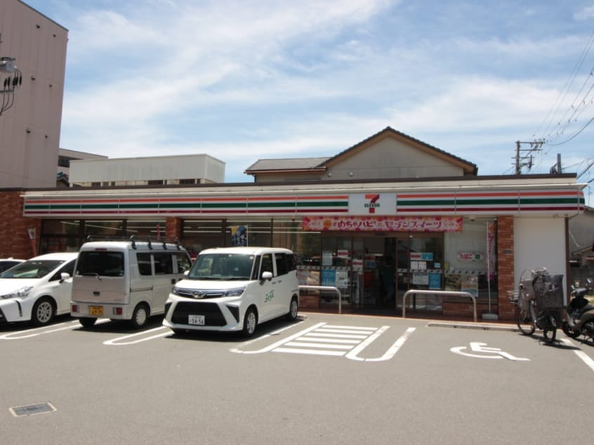 セブンイレブン(スーパー)まで480m THE TERRACE SUITA UH