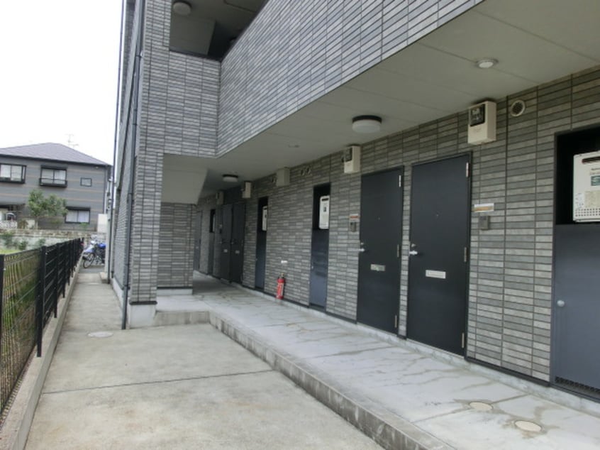 エントランス部分 ｱﾝﾌﾟﾙ-ﾙﾌｪ-ﾙＲＥＡＬＩＦＥ　Ⅱ