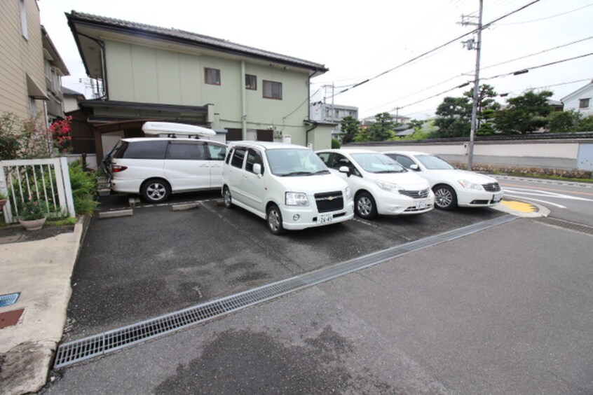 駐車場 タートルハイツ