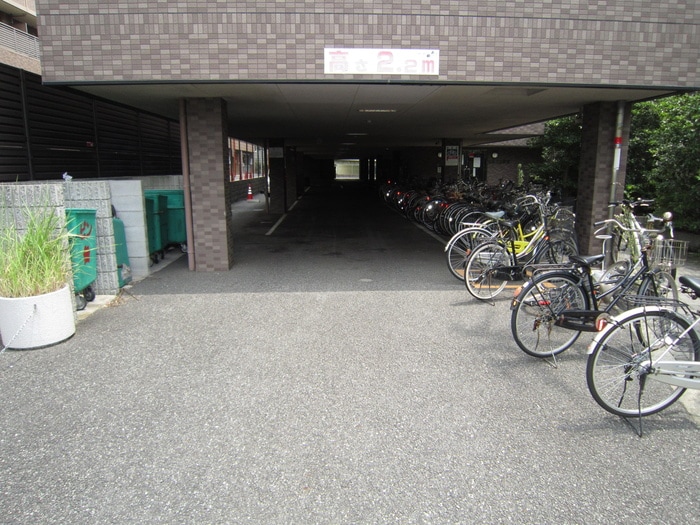 駐車場 ヒルズ上野芝