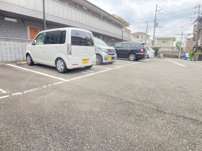 駐車場 オ－クウッド