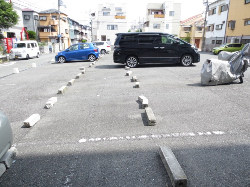 駐車場 作本マンション