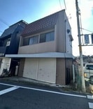 大東市御領店舗付き住居の外観