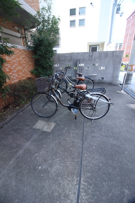 駐輪場 相川フラワーコート