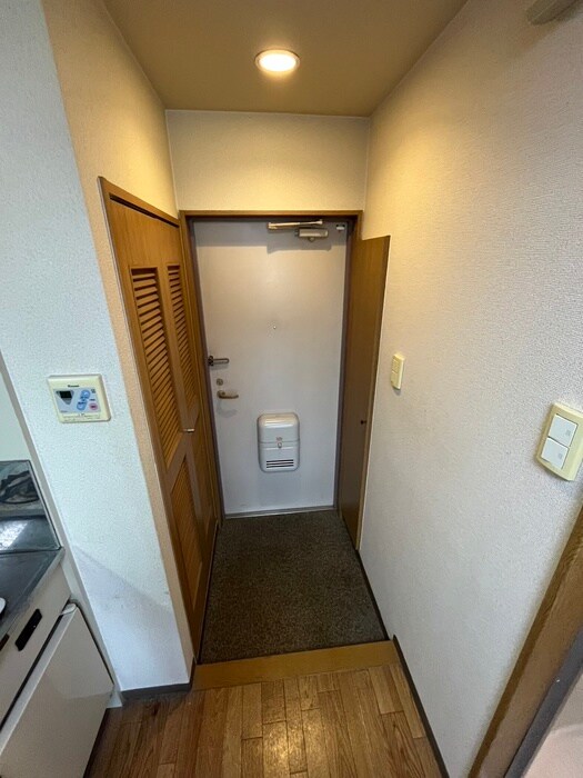 玄関 リバ－サイド西牧野