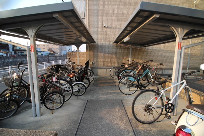 駐輪場 ディアセレナＢ棟