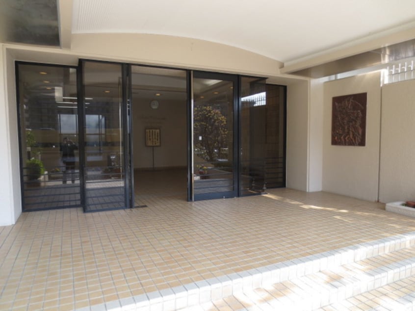 エントランス部分 ｼﾞｬﾙﾀﾞﾝ宝塚中山台弐番館B棟