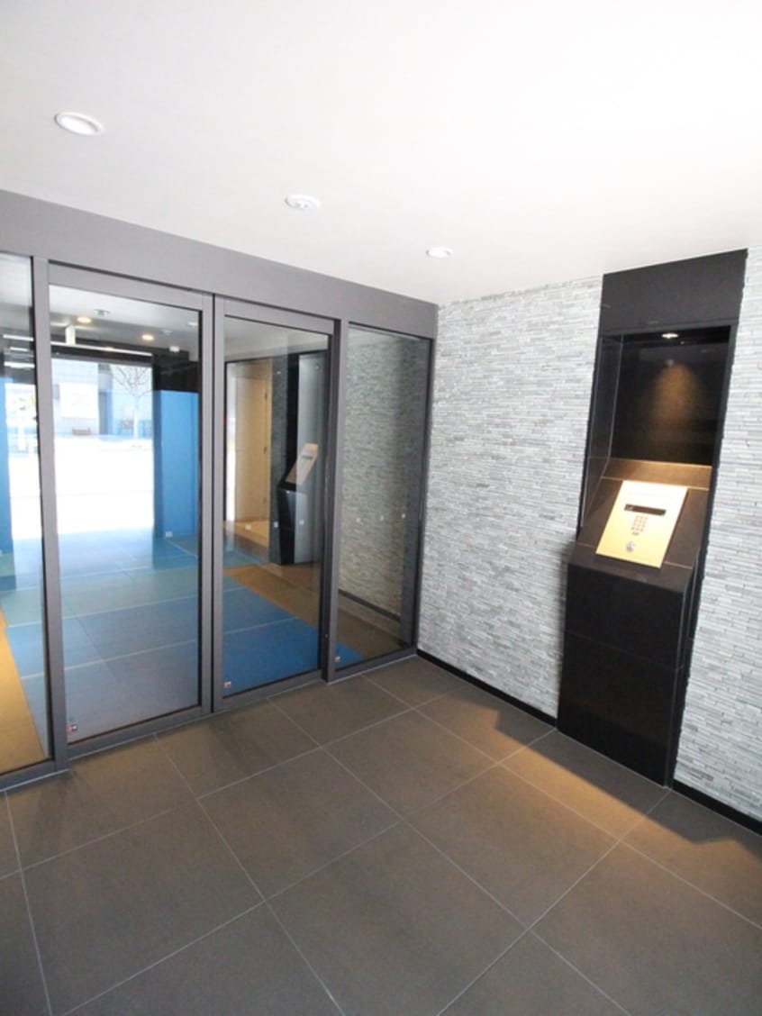 エントランス部分 プレサンス京都洛南（７０７）