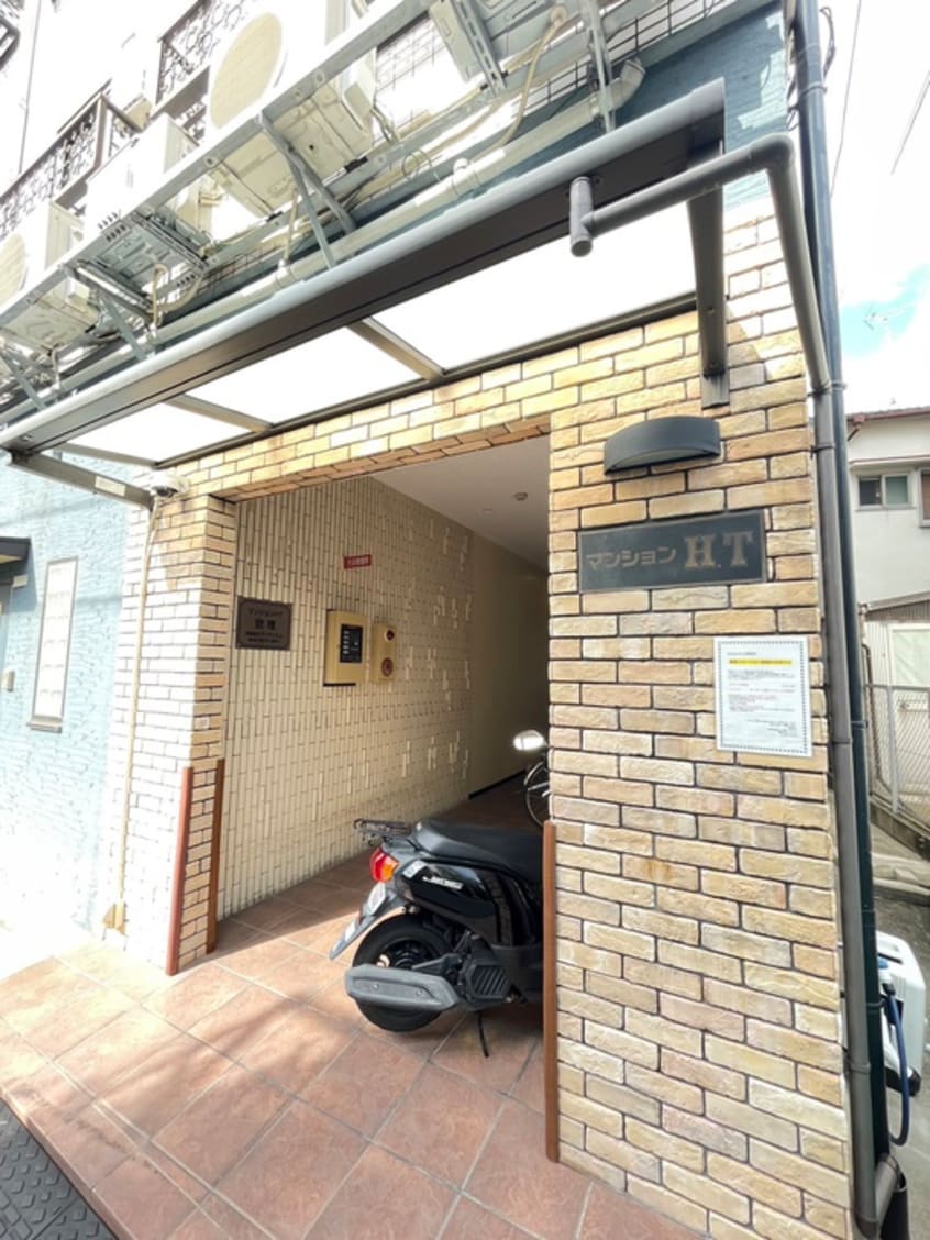 エントランス部分 マンションＨＴ
