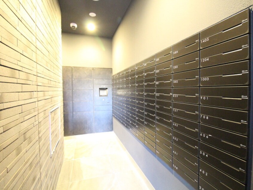 エントランス部分 グランアッシュ江坂(508)