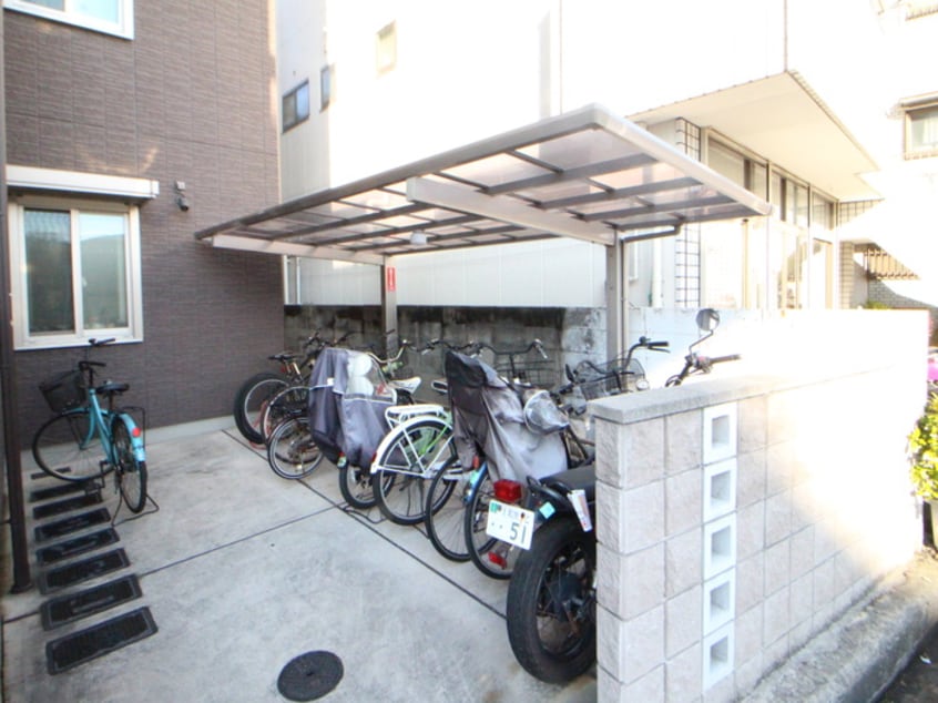 駐輪場 メゾン久文