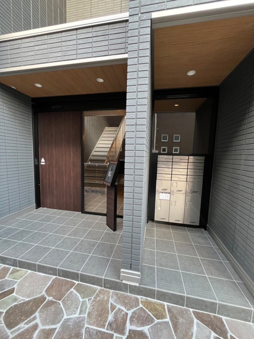 エントランス部分 ブラン・キューブ