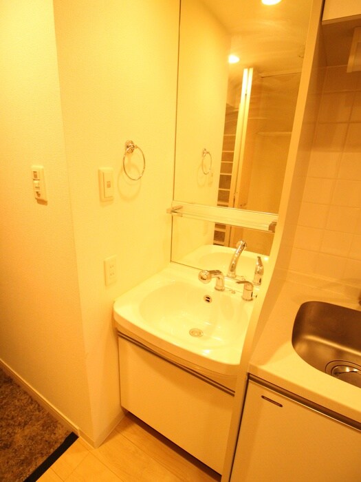 洗面 プレサンス梅田北デイズ(503)