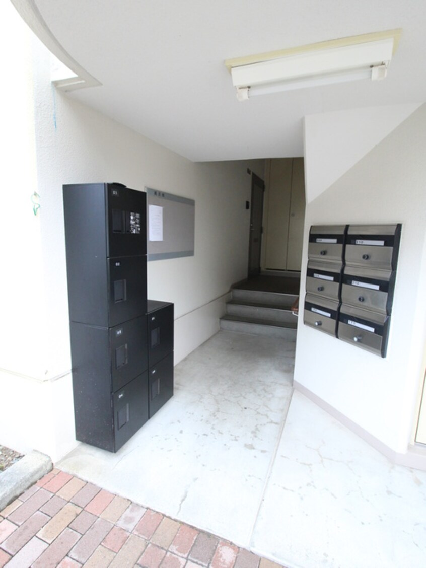 エントランス部分 東香里野村マンション