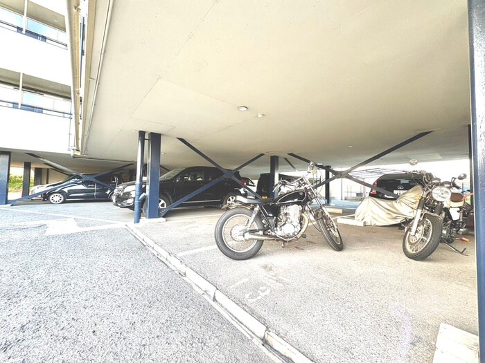 駐車場 レオハイム木屋