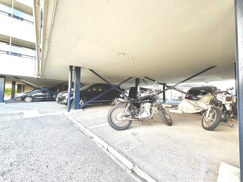 駐車場 レオハイム木屋