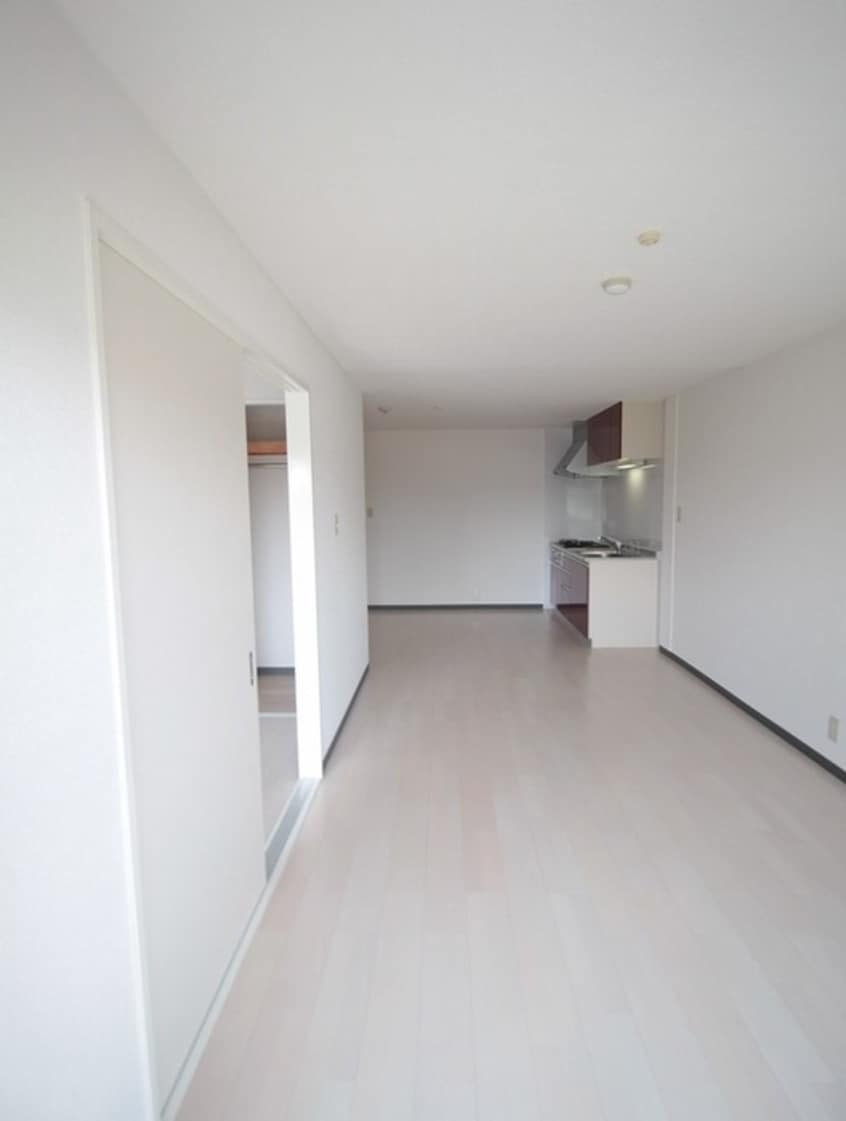 居室 レオハイム木屋