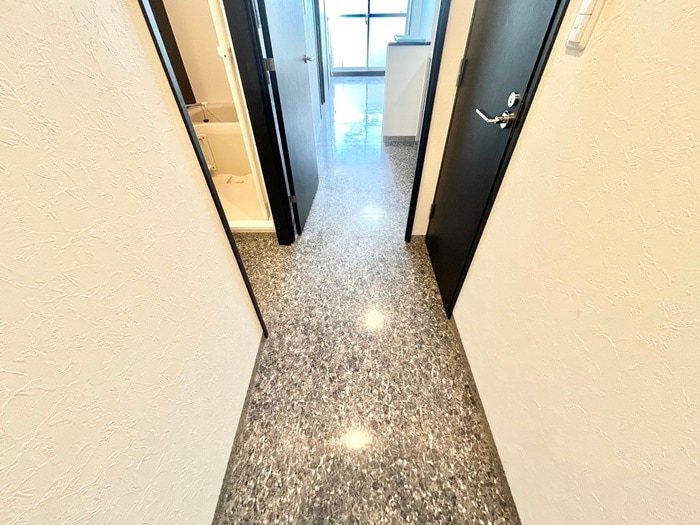 廊下 ＯＮＬＹ　ＯＮＥ　鶴の荘