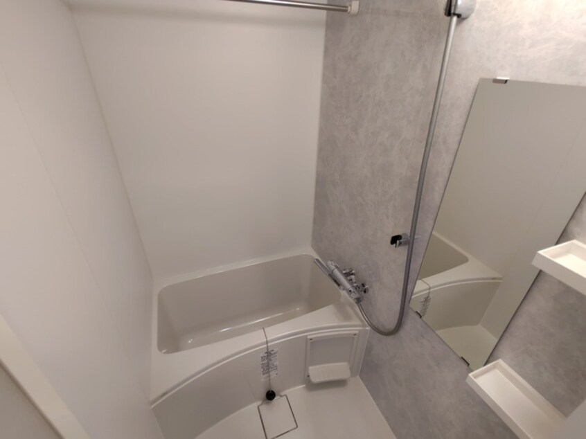 バス／シャワールーム等 ｱﾄﾞﾊﾞﾝｽ江坂東ﾃﾞﾊﾟｰﾙ(403)