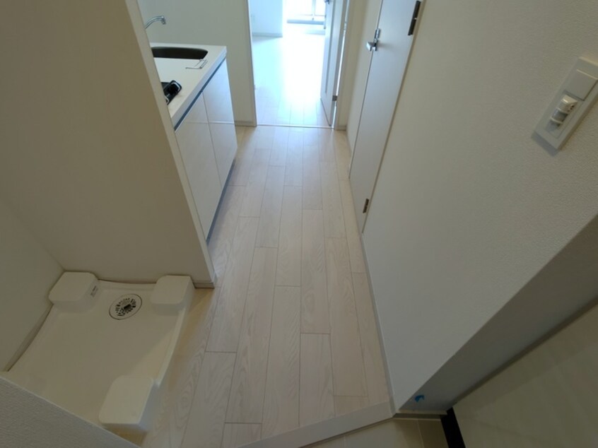 廊下 ｱﾄﾞﾊﾞﾝｽ江坂東ﾃﾞﾊﾟｰﾙ(403)