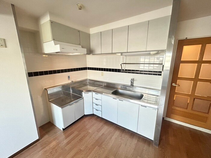 キッチン エクレール