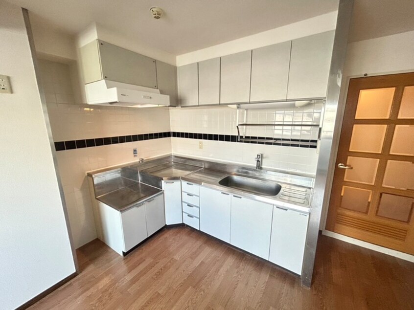 キッチン エクレール