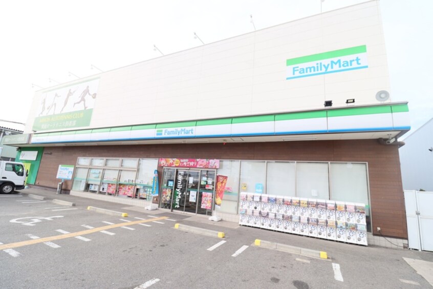 ファミリーマート 箕面粟生外院一丁目店(コンビニ)まで340m カンフォタブル・メゾン