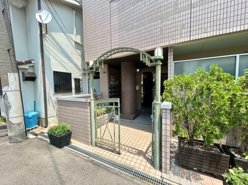 エントランス部分 オ－ツ駒川