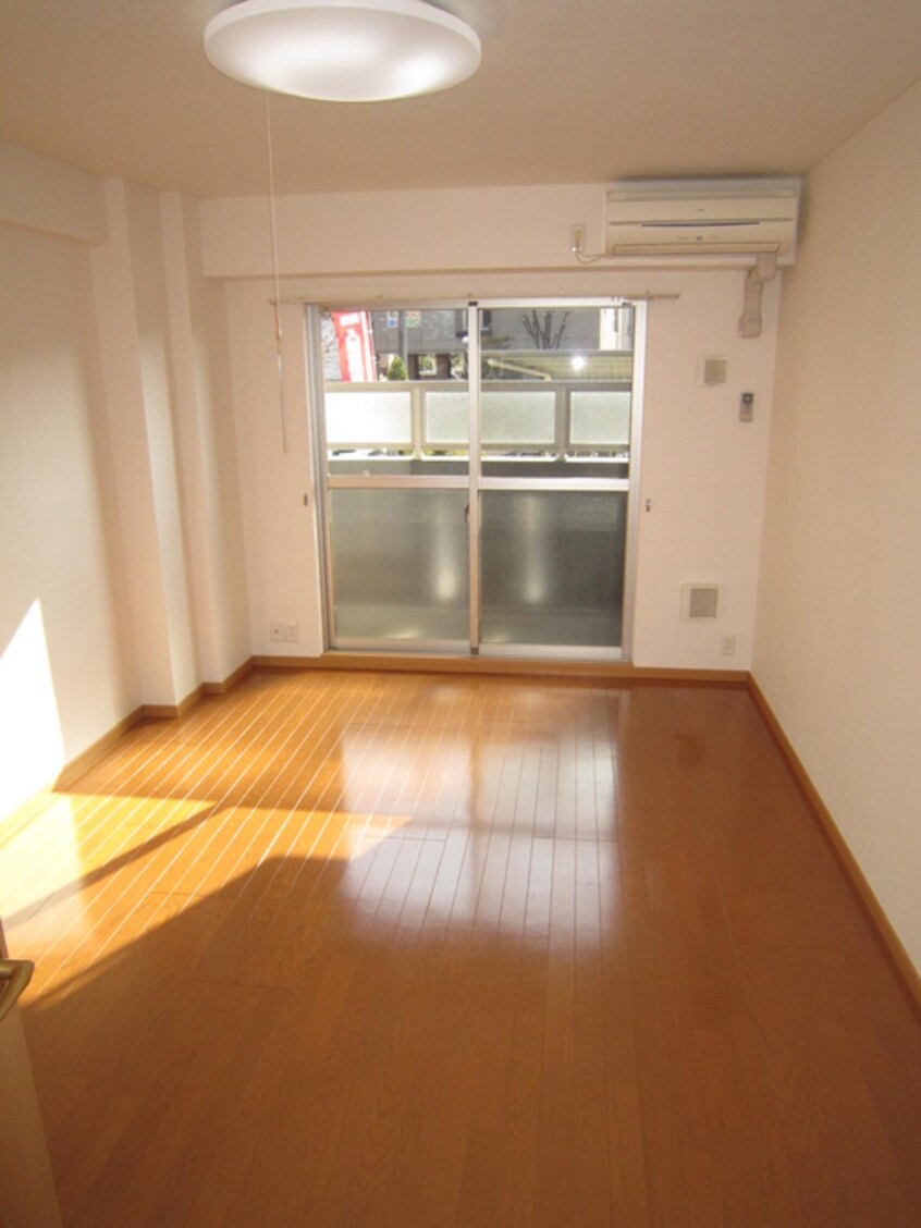 居室 マンショングラ－ス