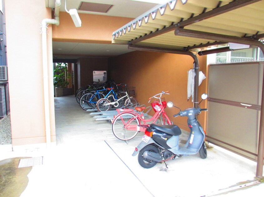 駐輪場 ビスタユーア