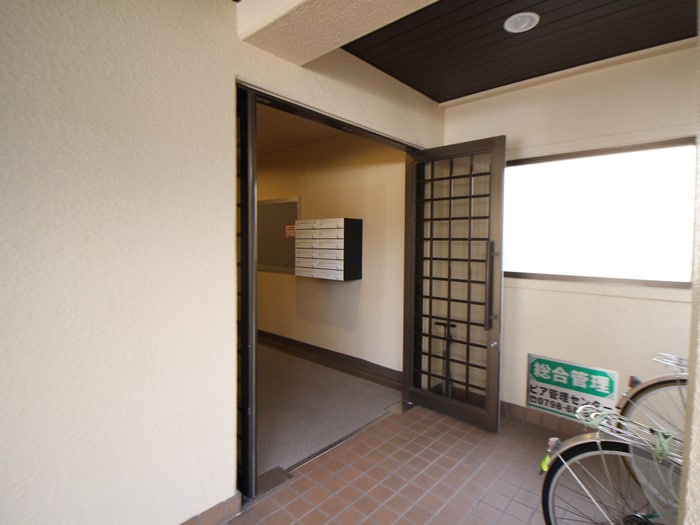 エントランス部分 シャンボール塚口