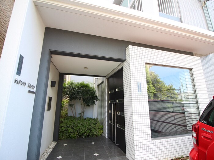 エントランス部分 フル－ヴトレ－ズ