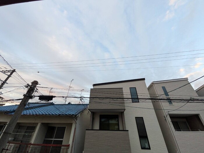 室内からの展望 天美西戸建て