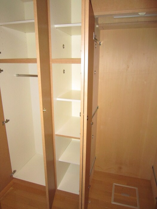 収納 アスティナ御堂筋本町
