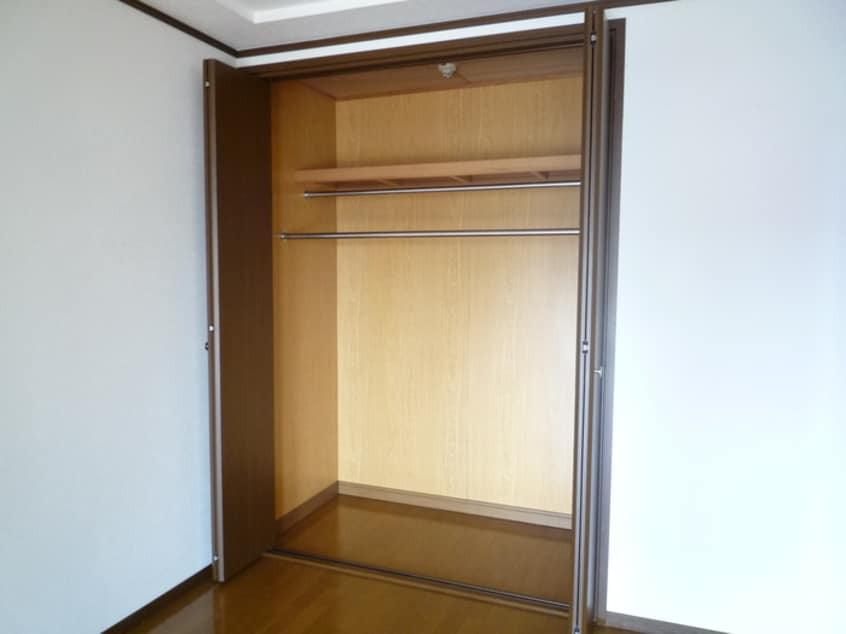 収納 信和ﾊｲﾂ