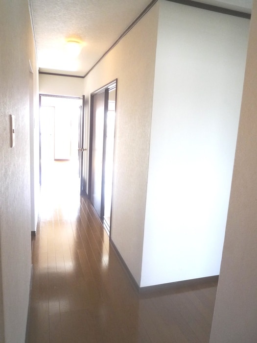 玄関 信和ﾊｲﾂ