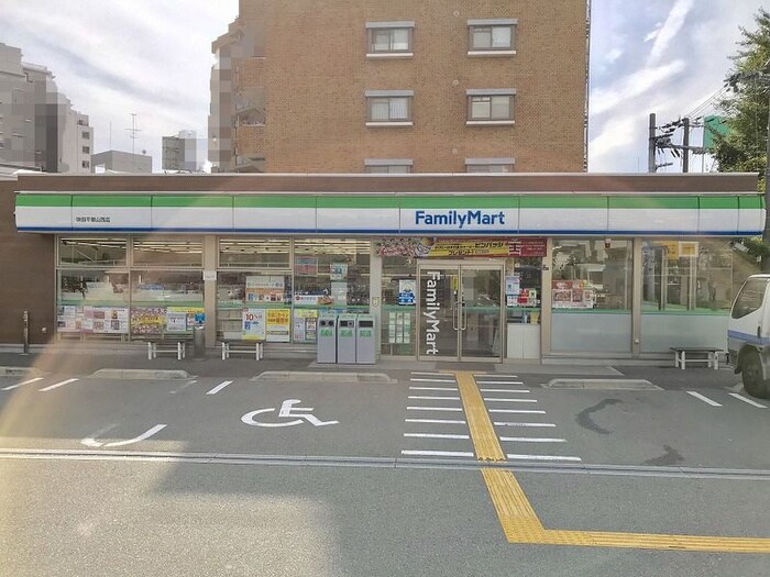 ファミリーマート千里山西店(コンビニ)まで750m Ｇｒａｎ　Ｐｉｎｏ桃山台