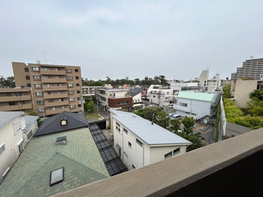 室内からの展望 クレ－ル夙川