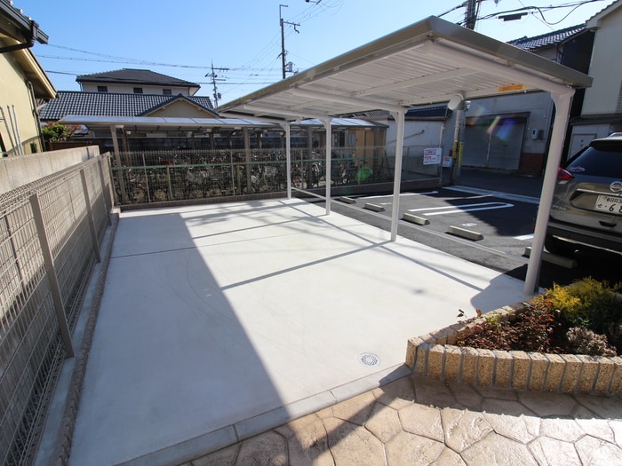 駐輪場 カメラート高見