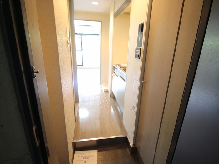 玄関 ｺﾑｽﾞﾊｳｽ千里中央