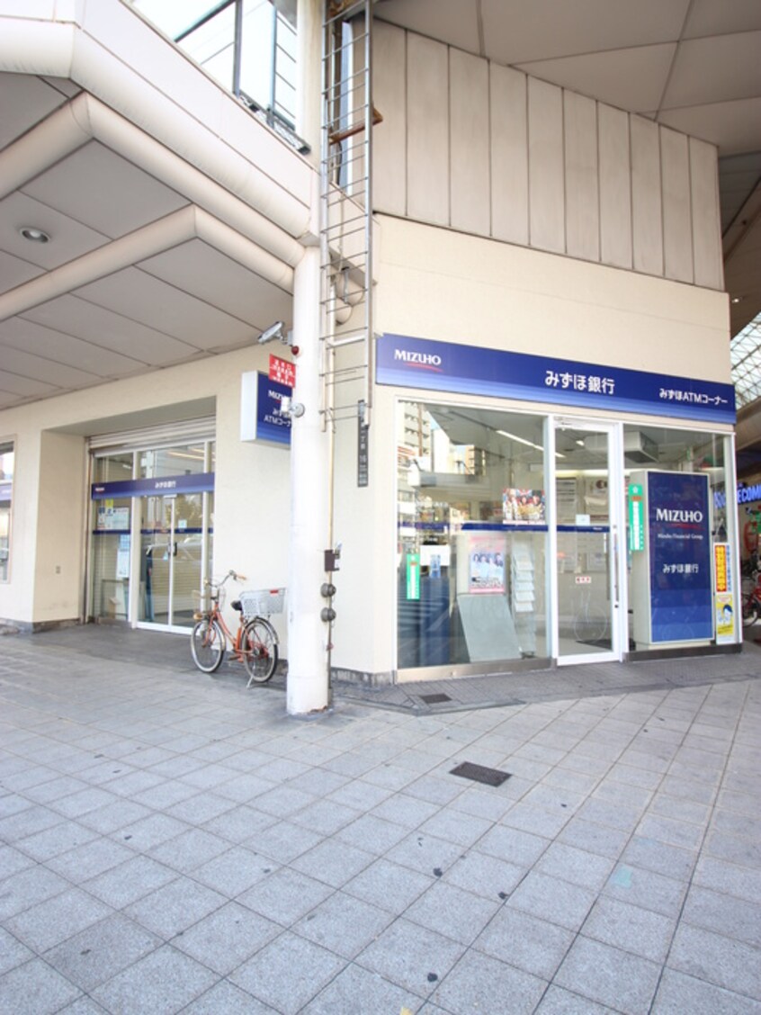 銀行(銀行)まで635m アマノ－ル本田