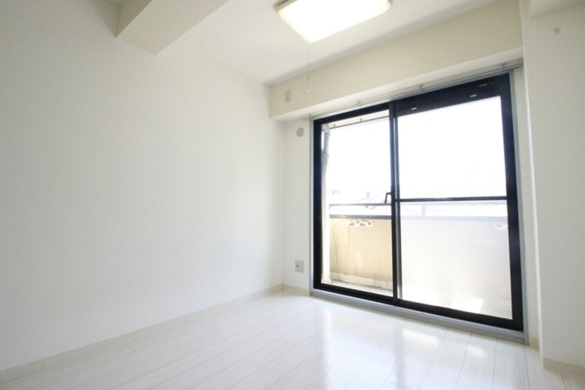 居室 ﾓﾀﾞﾝｱﾊﾟｰﾄﾒﾝﾄ神戸新長田