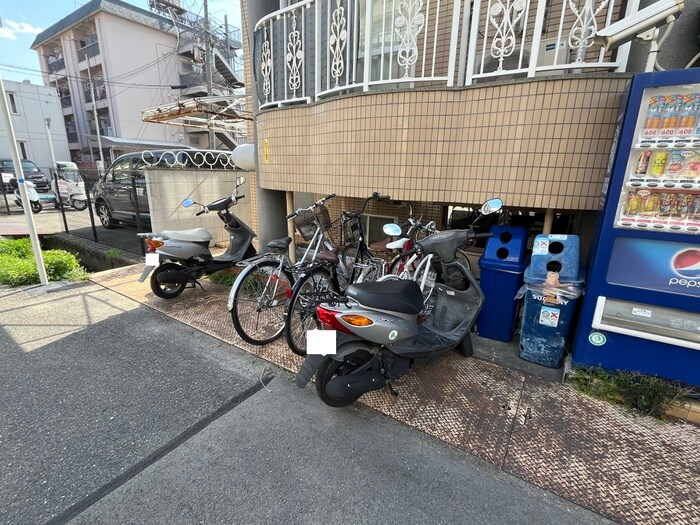 駐輪場 ア－ベイン緑地公園